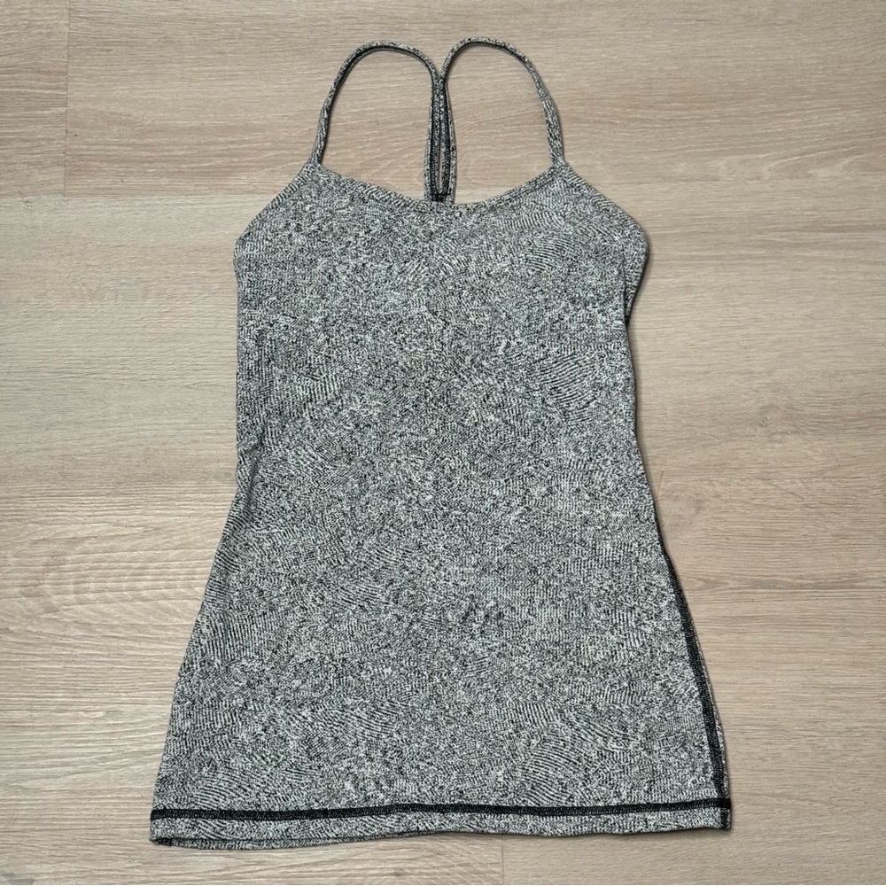 Lululemon Y tank top 2 or 4